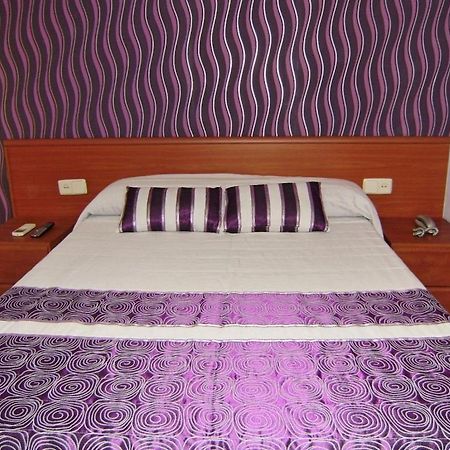 Hostal Miguel Angel Madrid Ngoại thất bức ảnh