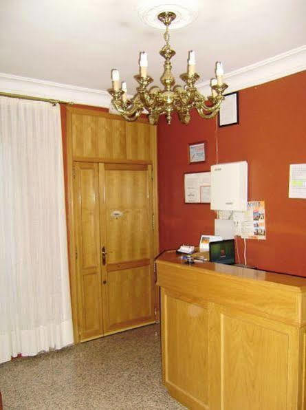 Hostal Miguel Angel Madrid Ngoại thất bức ảnh